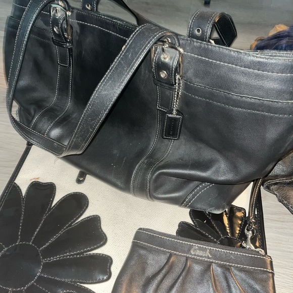 Designer Hand Bags Prada, Coach, Louis Vuitton, Juicy Couture & Kate Spade - Picture 15 of 16